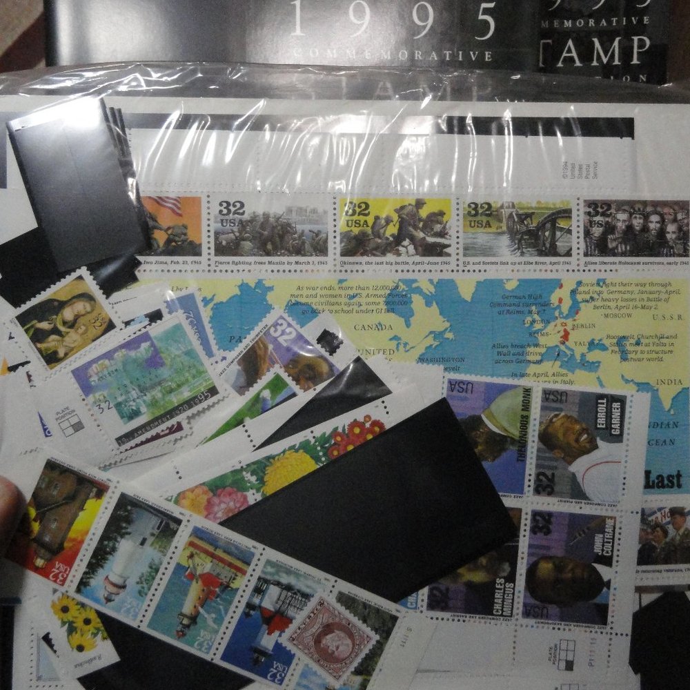 1995 usps commemorative Stamp collection w book and sealed stamps~dust cover~ - Picture 3 of 6